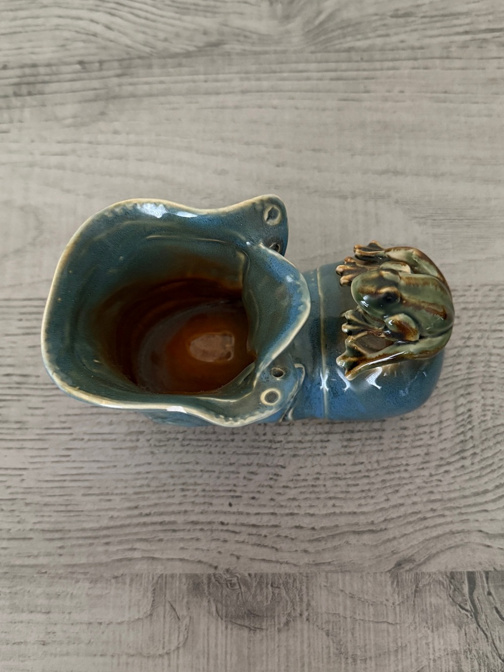 Boot and the Frog Small Vase - Picture 5 of 8
